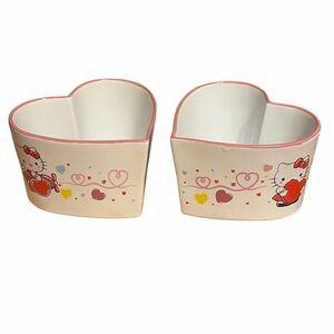 Sanrio Hello Kitty Heart-Shaped Bakeware - Pink and White